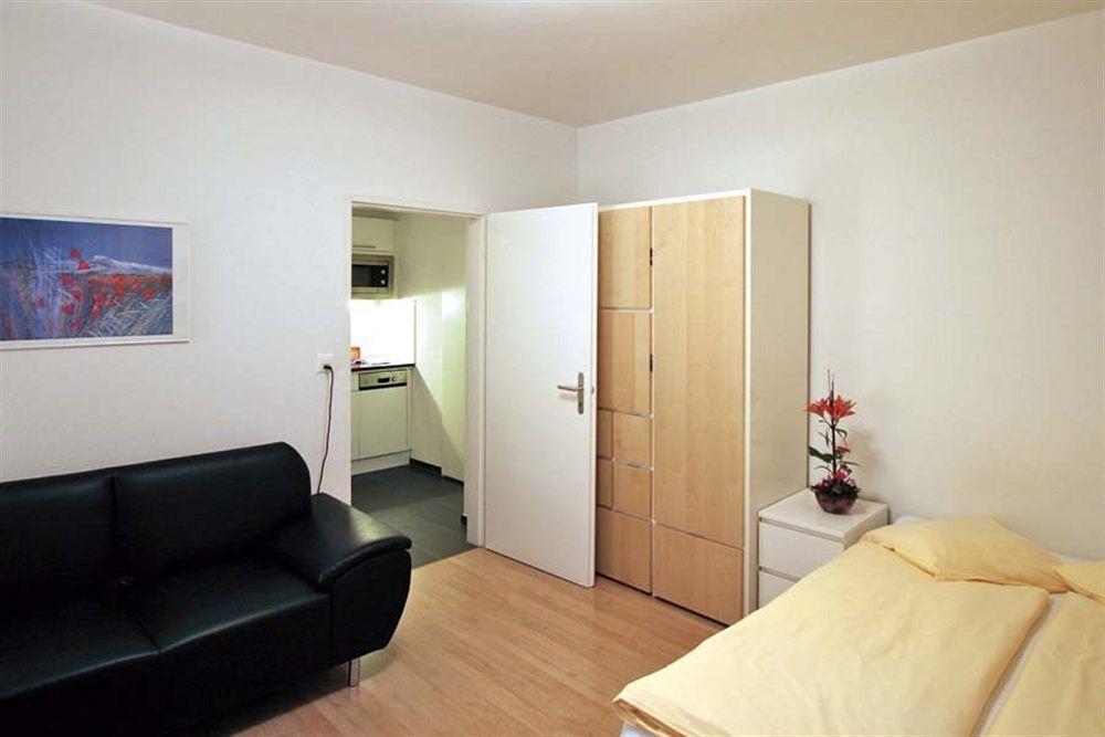 Апартаменти Swiss Star Zurich Sihlfeld - Self Check-In Екстер'єр фото